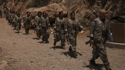 PKK silahlarını neden burada bıraktı! Mağarada dikkat çeken detay