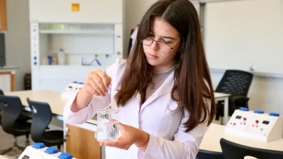 Geleceğin bilim insanı lise öğrencisinin Kuzey Kutbu'nda araştırması