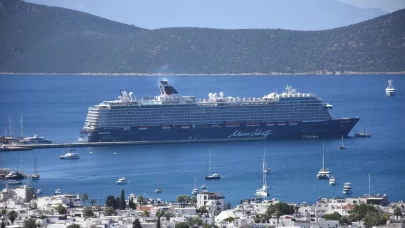 Bodrum'a iki kruvaziyerle 3 bin 308 yolcu geldi