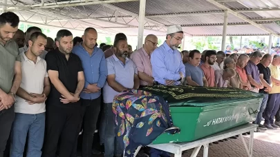 Riskli gebelik anneyi canından etti: Bebek hayatta