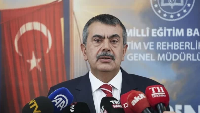 'Geri zekalıya anlatır gibi anlatıyorum' dedi ve devam etti