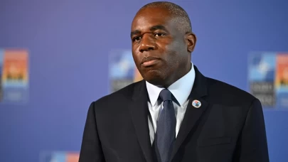 İngiltere Dışişleri Bakanı Lammy: "İsrail'in yeni yardım sistemi Gazzelileri insanlık onurundan mahrum bırakıyor"