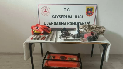 Kayseri'de izinsiz kazı yapan 3 şüpheli suçüstü yakalandı
