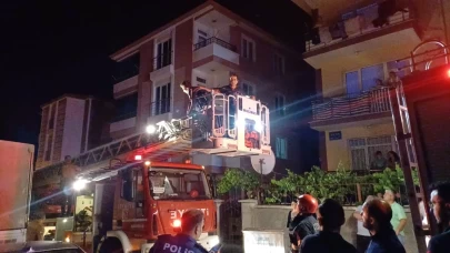 Çorum'da apartman dairesinde çıkan yangın paniğe yol açtı