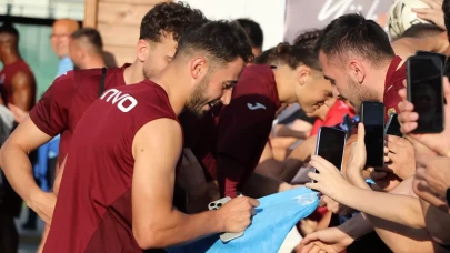 Trabzonspor'da futbolcular taraftarla buluştu