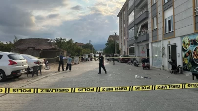 Sağlık merkezi önünde silahlı saldırıya uğrayan şahıs hayatını kaybetti