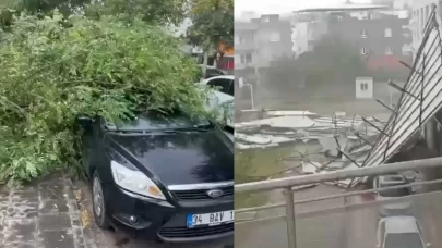 Batman’da kuvvetli rüzgar yurt çatısını uçurdu, ağaçlar araçların üzerine devrildi