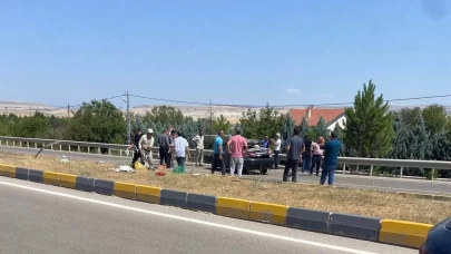 Ankara’da kontrolden çıkan otomobil refüje çarptı: 1 yaralı