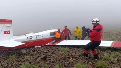 Rize-Bayburt sınırına düşen uçak bulundu