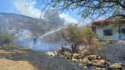 Çorum'da otluk alanda yangın: Evlere sıçramasını itfaiye önledi