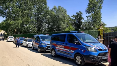 İzmit'te boşanma sürecindeki kadın evinde silahla vurulmuş halde bulundu