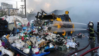 Ordu'da geri dönüşüm tesisindeki yangın söndürüldü