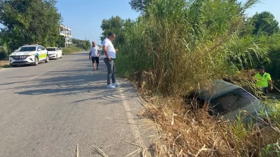 Antalya’da otomobil şarampole uçtu: Anne ve kızı yaralandı