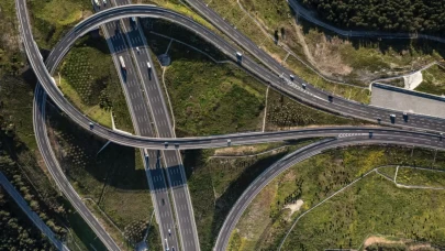 Karayolunda taşıt hareketliliği üçe katlandı