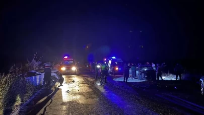 Gönen-Sarıköy yolunda 3 araçlı zincirleme kaza meydana geldi: 9 kişi yaralandı