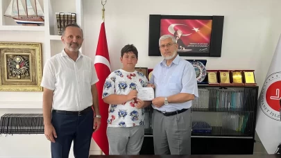 Kur'an kursu öğrencisi harçlığını Filistin'e bağışladı