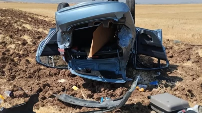 İki otomobilin çarpıştığı kazada 3 kişi yaralandı