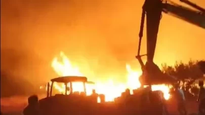 Bilecik'teki yangında traktör ve otomobil alevler arasında kaldı