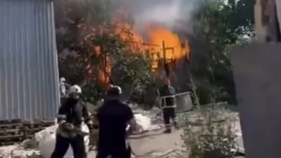 Kocaeli’deki yangında ahır kullanılamaz hale geldi