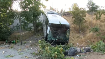 İşçileri taşıyan servis otobüsü şarampole yuvarlandı