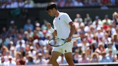 Carlos Alcaraz, Wimbledon’da dördüncü tura yükseldi
