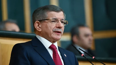 Ahmet Davutoğlu'nun partisi tabelaya dönüştü! Bir istifa daha!