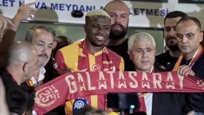 Galatasaray, Victor Osimhen transferini resmen açıkladı
