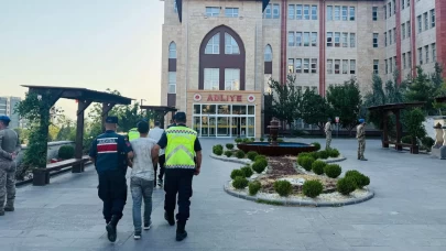 Kahramanmaraş'ta aracına çarpılan sürücünün silahla öldürülmesine ilişkin yakalanan 2 zanlı tutuklandı