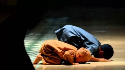 Namazın Farzları Nelerdir? Namazın İçindeki ve Dışındaki 12 Farz Hakkında Bilmeniz Gerekenler