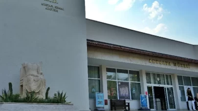 Antalya Arkeoloji Müzesi için yeni karar! Ziyaretçileri kapıda şaşırttı