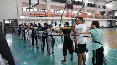 Geleceğin okçuları yetişiyor