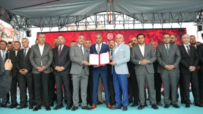 MHP Mamak İlçe Başkanlığı’nda bayrak değişimi