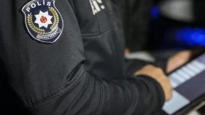 Ayağını camdan çıkartan sürücüye para cezası