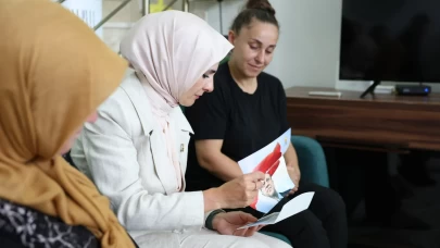 Bakan Göktaş, Cumhurbaşkanı Erdoğan’ın mektubunu şehit ailesine teslim etti