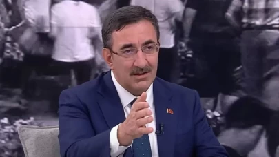 Cumhurbaşkanı Yardımcısı Yılmaz, canlı yayında soruları yanıtladı