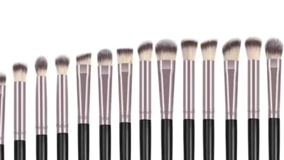 Kirli makyaj fırçaları cilt sağlığını tehdit ediyor
