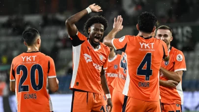 Başakşehir-Craiova maçının ilk 11'leri belli oldu