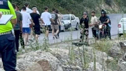 Düzce'de piknikten dönen ailenin aracı dereye uçtu