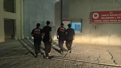 ‘Jandarmayız’ diyerek bir çifti dolandıran 3 şüpheli tutuklandı