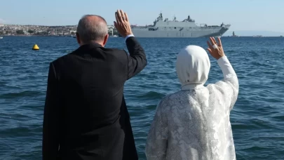 Erdoğan'dan İstanbul Boğazı'ndaki geçit törenine ilişkin paylaşım
