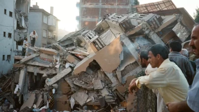 Türkiye’nin en acı 45 saniyesi: 17 Ağustos Marmara Depremi