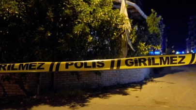 Sultanbeyli'de silahlı çatışma: Bazı ev ve arabalara kurşun isabet etti