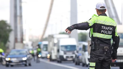 Beykoz'da trafik akışını tehlikeye düşüren 5 sürücüye para cezası