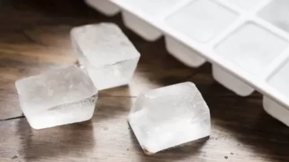 Yemeğin fazla yağı nasıl alınır? İşte en pratik yöntemler