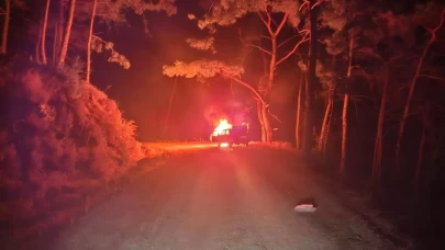 Yanan araç ormana sıçramadan söndürüldü
