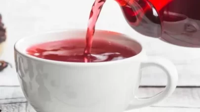 Hibiskus çayı ile 7 günlük detoks listesi! Vücudunuzu arındırın