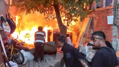 Çorum'da çıkan yangında 4'ü metruk 5 ev zarar gördü