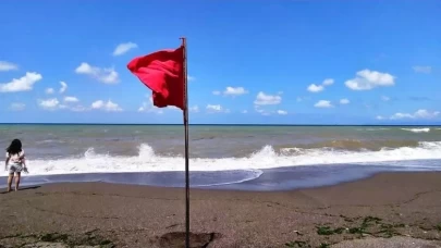 Düzce'de hava koşulları nedeniyle denize girilmesi yasaklandı