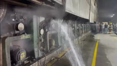 Balıkesir'de kağıt fabrikasında yangın