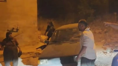 Rüzgar yangını büyüttü, evler boşaltıldı